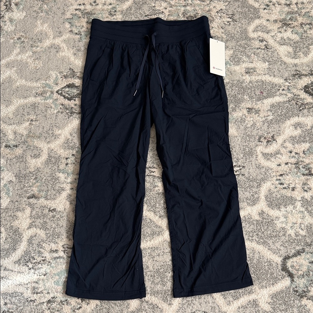 Lululemon Dance Studio Mid-Rise Pant *Short in True Navy Size 12